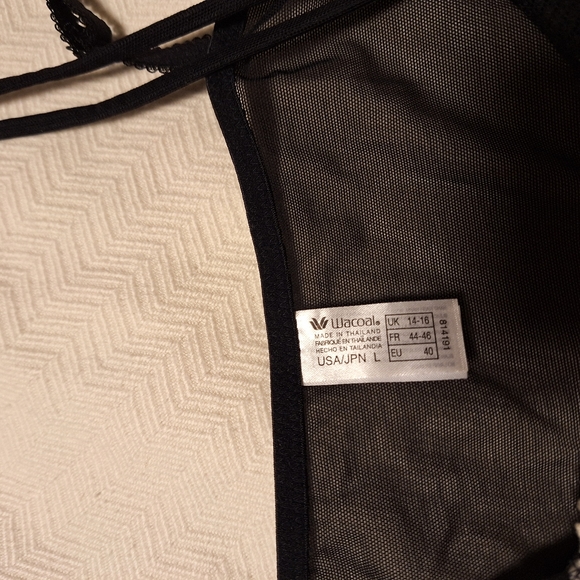 Negligee - Picture 3 of 3